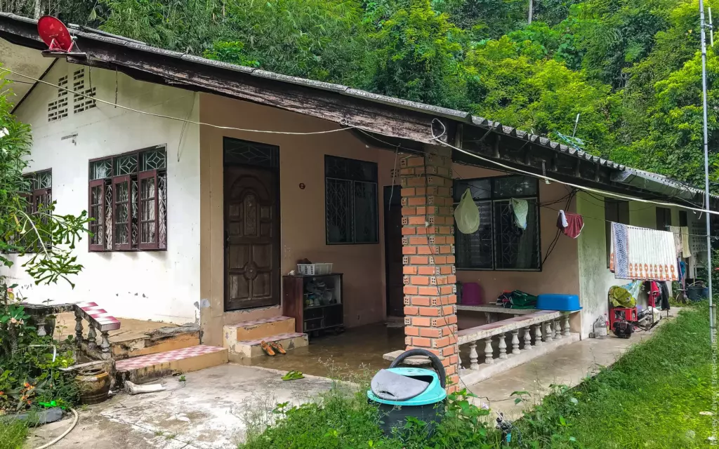 Домик Pakong Cottage в глубине острова Ко Лон